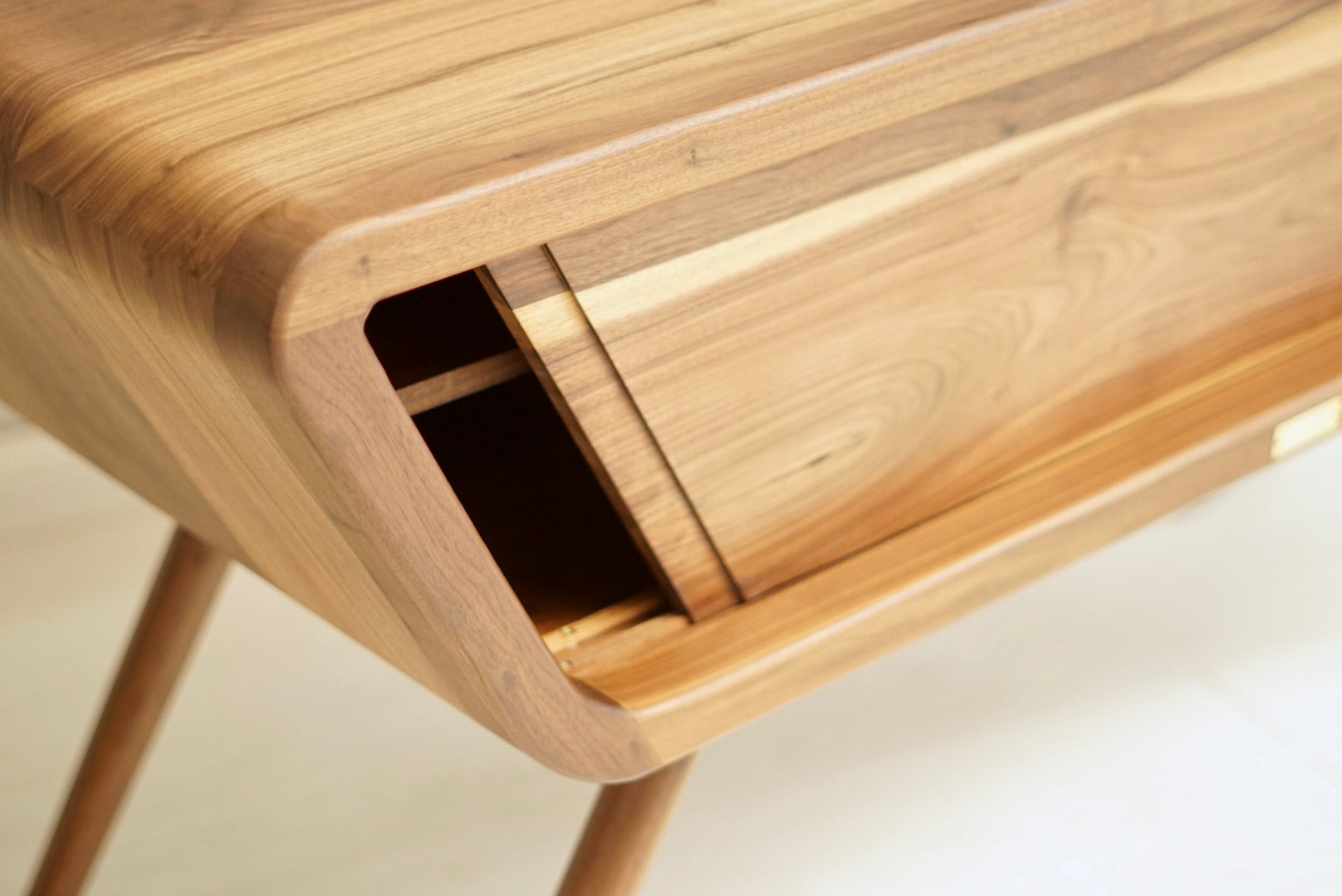 Consoles – Ashbuilt Customs