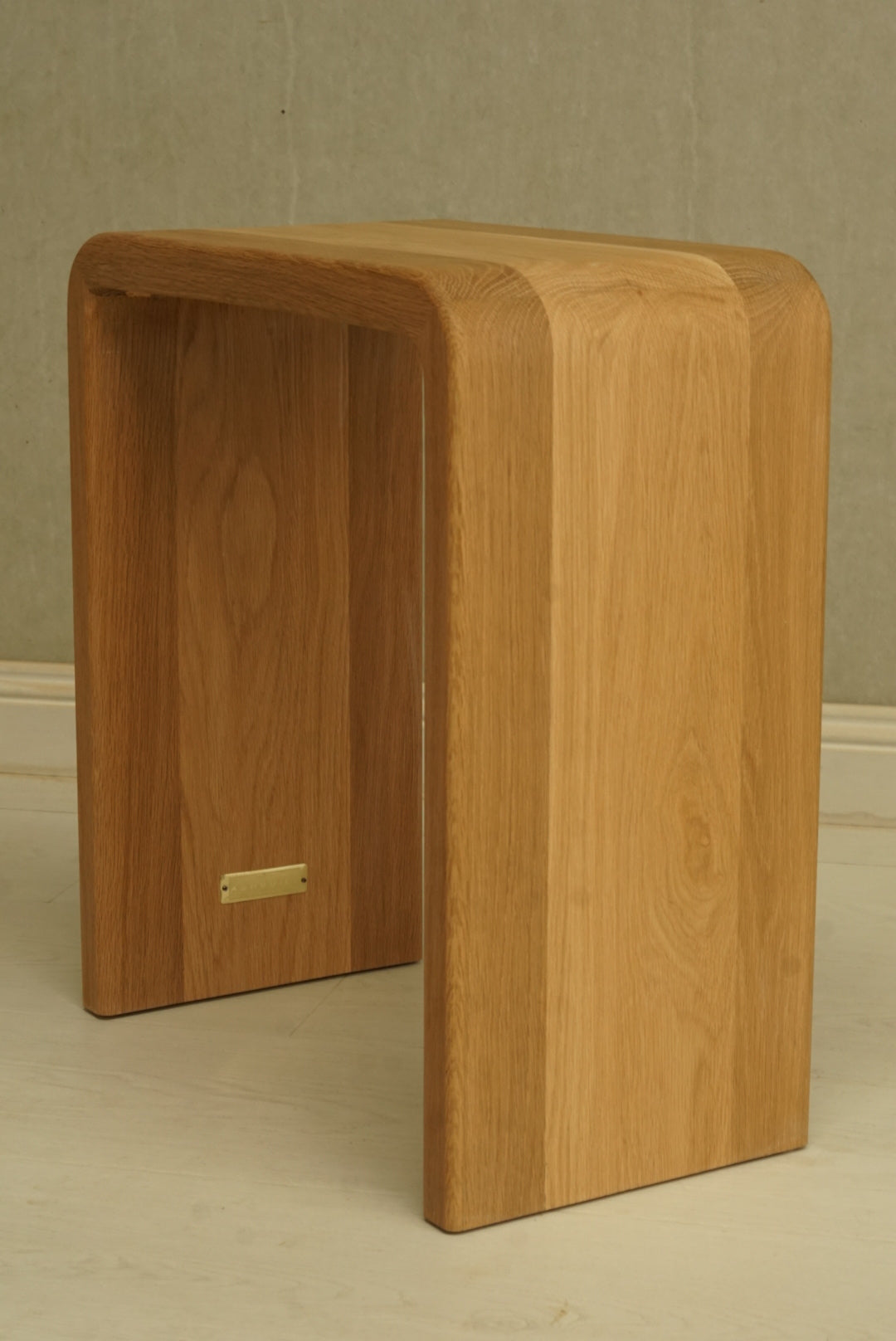 White Oak Side Table Stools 1