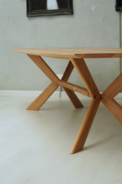 Maverick Dining Table